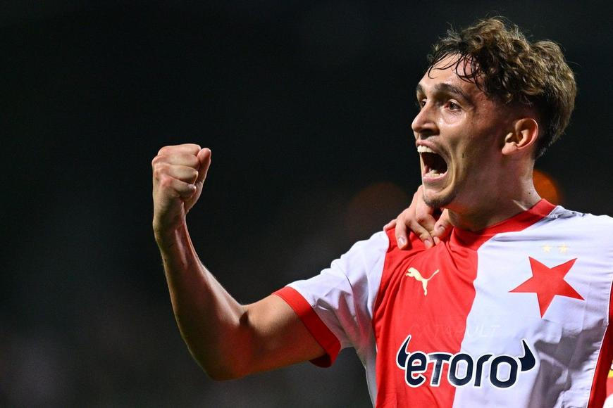 Slavia dostala další komický gól a znovu ztratila. Podstatnou roli hrál VAR