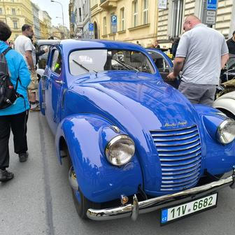 1000 mil československých