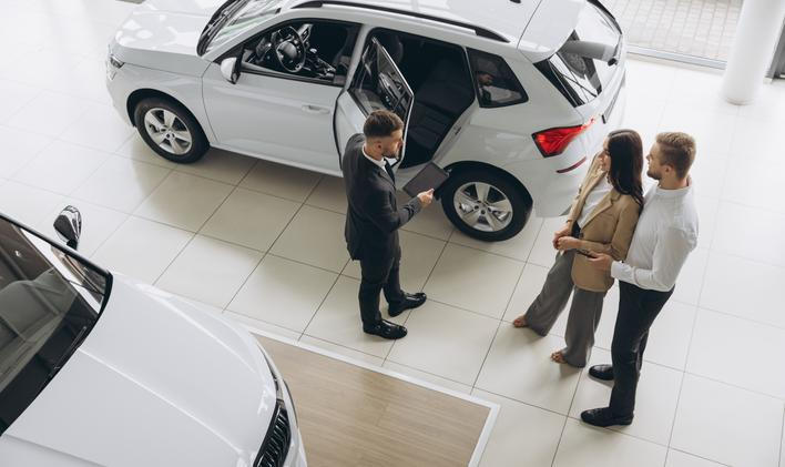 autosalon, prodej aut