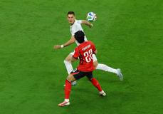 Patrik Schick a Sol Jong-u v zápase MS 2026 Česko - Korea