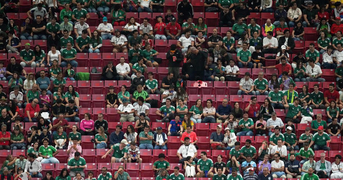 Ostuda, minimum Čechů. Svět zaráží kulisa českého zápasu, FIFA mlží