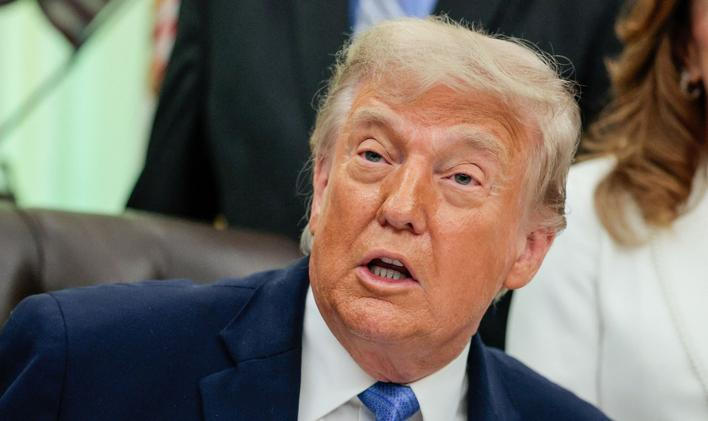 Americký prezident Donald Trump ve čtvrtek uvedl, že memorandum o porozumění s Íránem by mohlo být podepsáno již o víkendu. Podle Fars a Núr News ale íránská strana ještě nedokončila proces posuzování a schvalování textu memoranda, a proto jsou informace o podpisu nepravdivé.