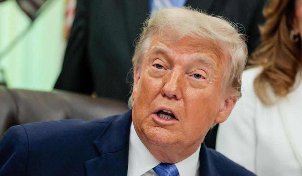 Americký prezident Donald Trump ve čtvrtek uvedl, že memorandum o porozumění s Íránem by mohlo být podepsáno již o víkendu. Podle Fars a Núr News ale íránská strana ještě nedokončila proces posuzování a schvalování textu memoranda, a proto jsou informace o podpisu nepravdivé.