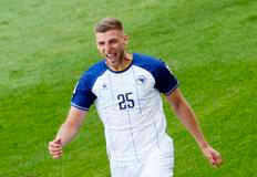 Jovo Lukič slaví gól v zápase MS 2026 Kanada - Bosna a Hercegovina.