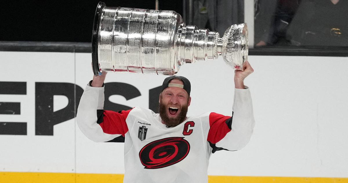 Suverénní Carolina slaví po 20 letech Stanley Cup. Poslední duel byl symbolický