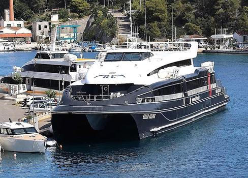 katamaran Krilo Eclipse