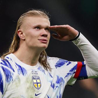 Erling Haaland v dresu norské reprezentace