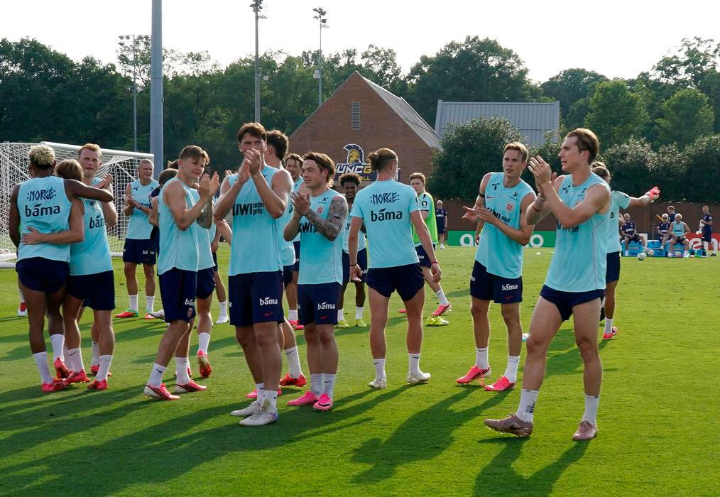 Norové trénují v USA před startem mistrovství světa.