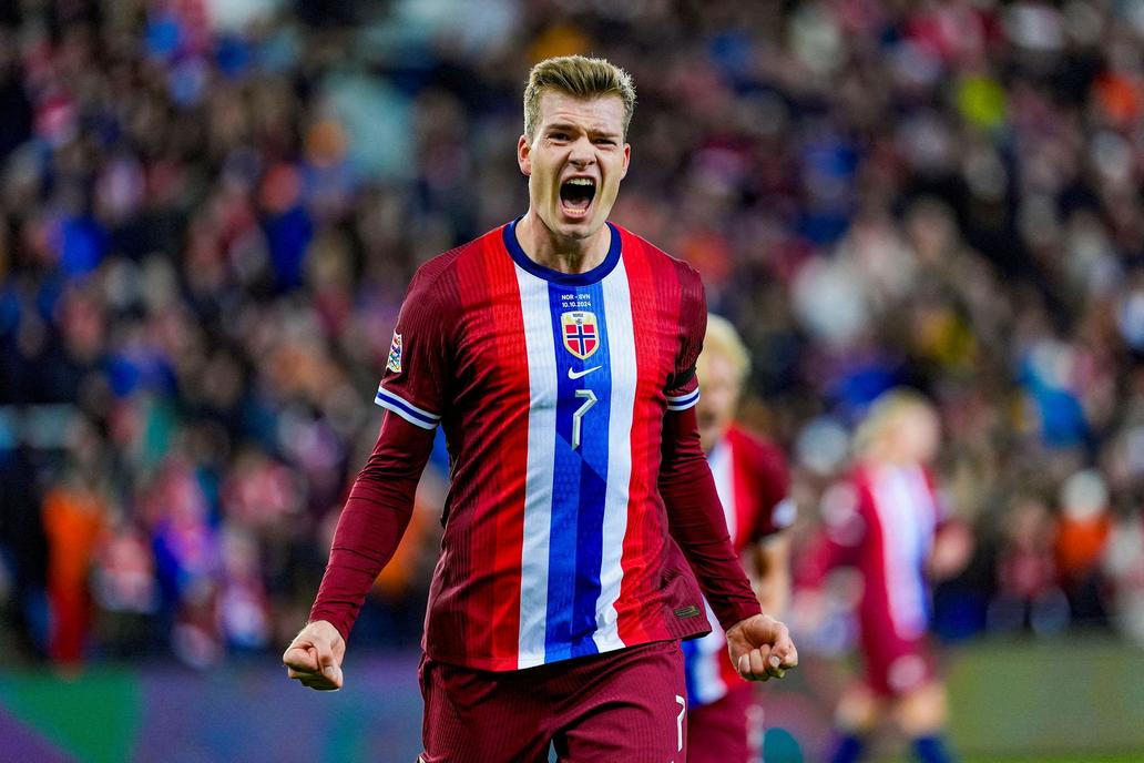 Alexander Sörloth slaví gól Norů v kvalifikaci MS 2026.