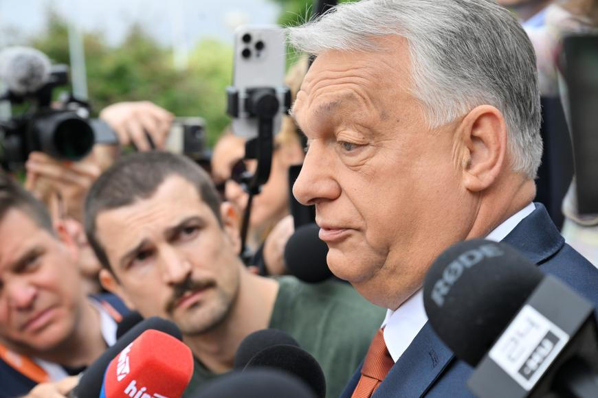 Orbán už se nevrátí. Maďarští poslanci omezili funkční období premiérů na osm let
