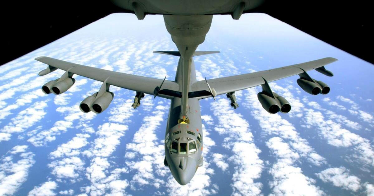Nad pouští se zvedl černý dým. Havárii ikonického letounu B-52 nikdo nepřežil