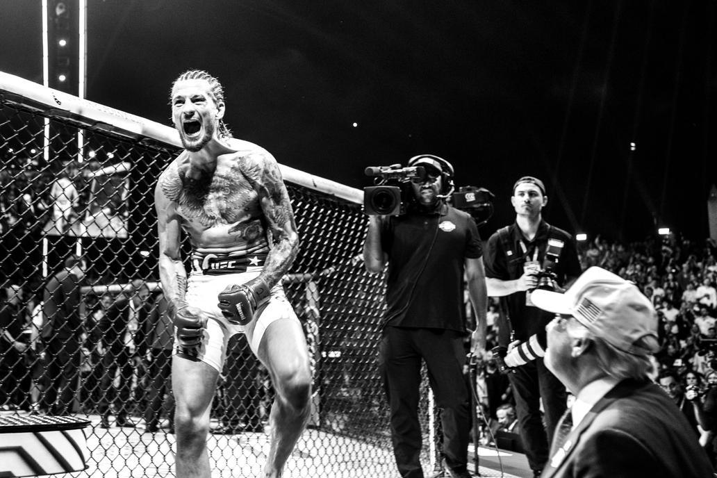 Cena za akci je cca. 60 milionů dolarů, tu má uhradit společnost UFC, která zápasnické show organizuje.
