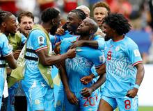 Radost fotbalistů DR Kongo v zápase proti Portugalsku na MS 2026