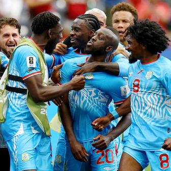 Radost fotbalistů DR Kongo v zápase proti Portugalsku na MS 2026