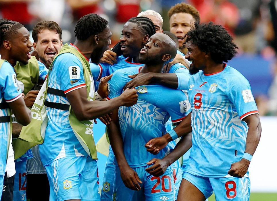 Radost fotbalistů DR Kongo v zápase proti Portugalsku na MS 2026