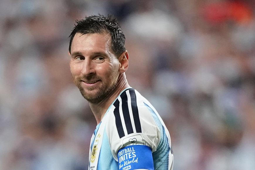 Messi uťal „naprosto idiotské“ otázky, legenda žasla. To Ronaldo schytal výsměch