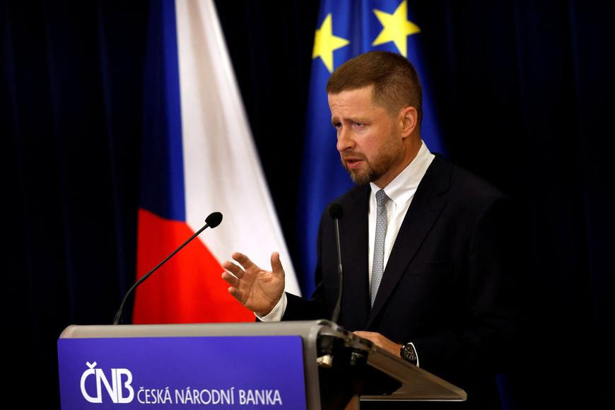 Levnější hypotéky se odkládají. Růst sazeb zajistil Babiš, míní univerzitní profesor