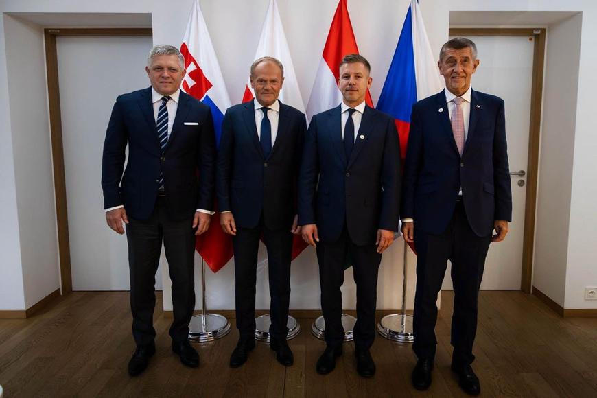 „Visegrádská čtyřka zase spolu.“ Premiéři se sešli před začátkem summitu Evropské unie
