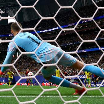 Matěj Kovář inkasuje gól z penalty v zápase Česko - JAR na MS 2026.