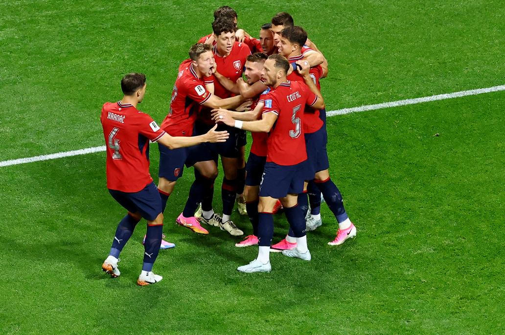 Češi slaví gól v zápase Česko - JAR na MS 2026.