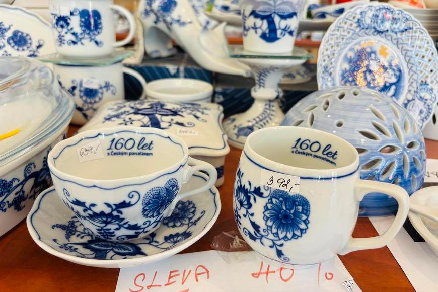 „Trhy děláme, aby bylo na výplaty.“ Český cibulák chřadne, porcelánka doplácí na spor