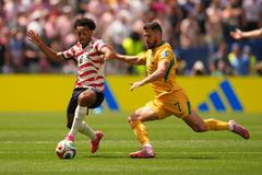 Tyler Adams a Mathew Leckie v zápase MS 2026 USA - Austrálie