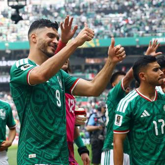 Mexická radost v zápase proti JAR na Aztéckém stadionu