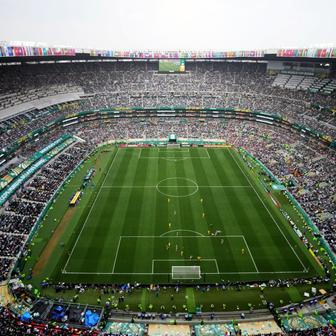 Aztécký stadion při zápase Mexiko - JAR na MS 2026