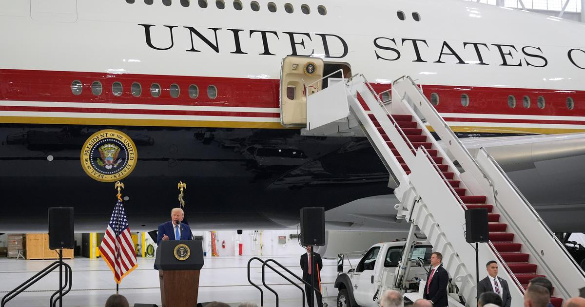 „Neuvěřitelná kvalita.“ Trump se pochlubil prezidentským letounem půjčeným od Kataru