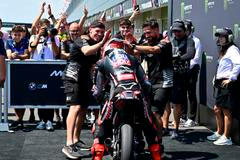 Vítěz kvalifikace Velké ceny České republiky třídy Moto3 - David Almansa ze Španělska z týmu Liqui Moly Dynavolt Intact GP