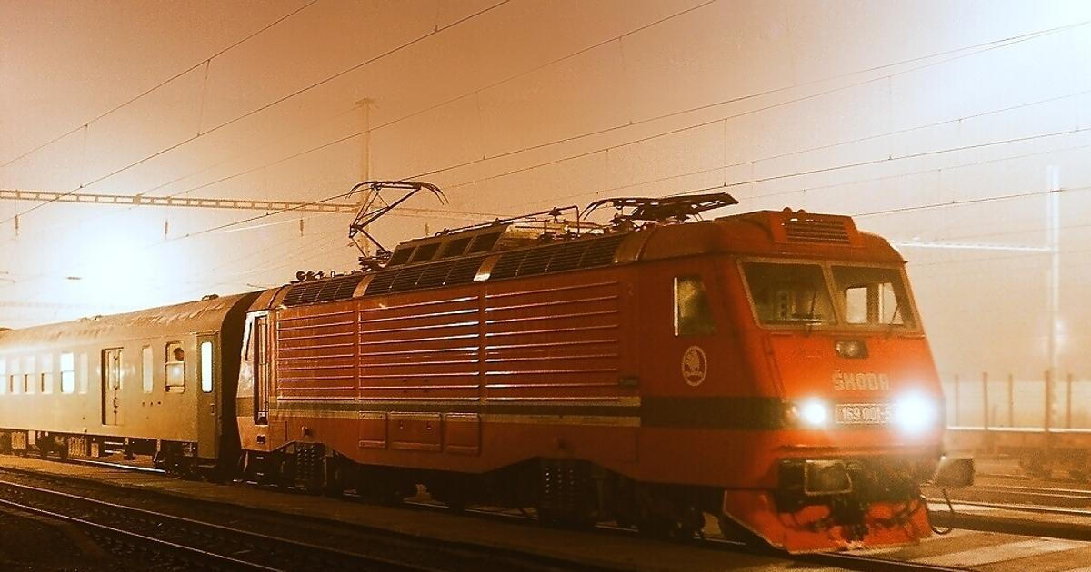 Převratný Asynchron unikl zkáze na poslední chvíli. Pohnout se dnes už ale nedokáže