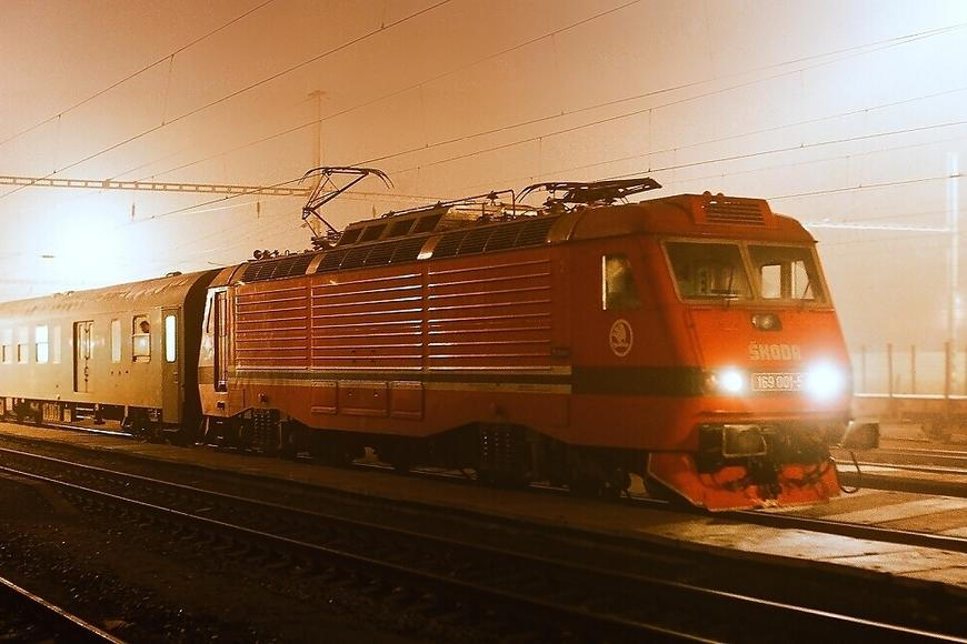 Převratný Asynchron unikl zkáze na poslední chvíli. Pohnout se dnes už ale nedokáže