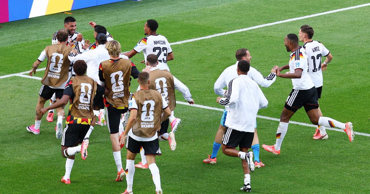 Německo vzývá nového spasitele. Dvěma góly v závěru otočil proti kousavým "Slonům"