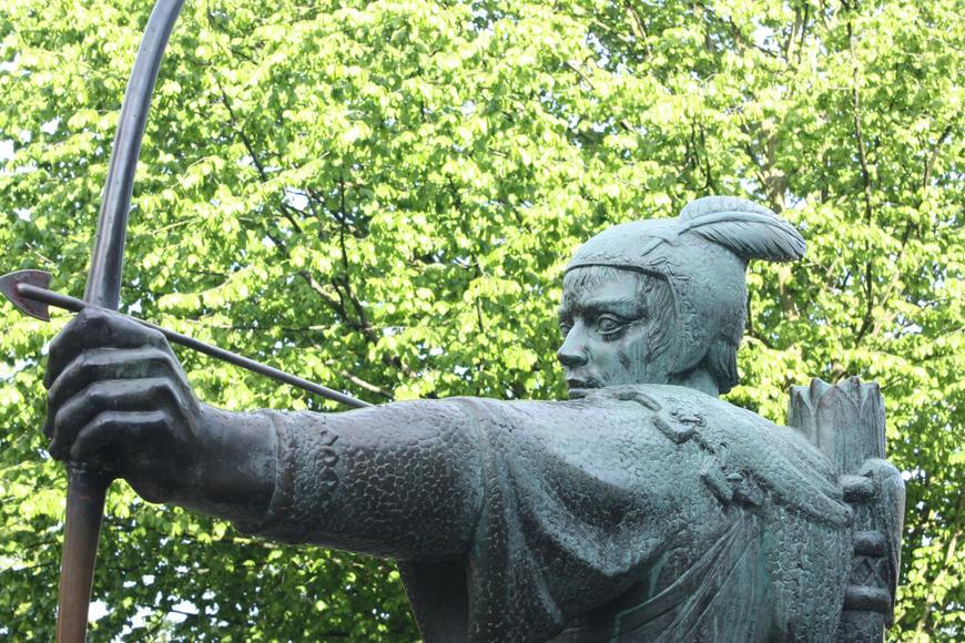 Skutečný Robin Hood nebyl ušlechtilý zbojník, měl temnější tvář, tvrdí historici