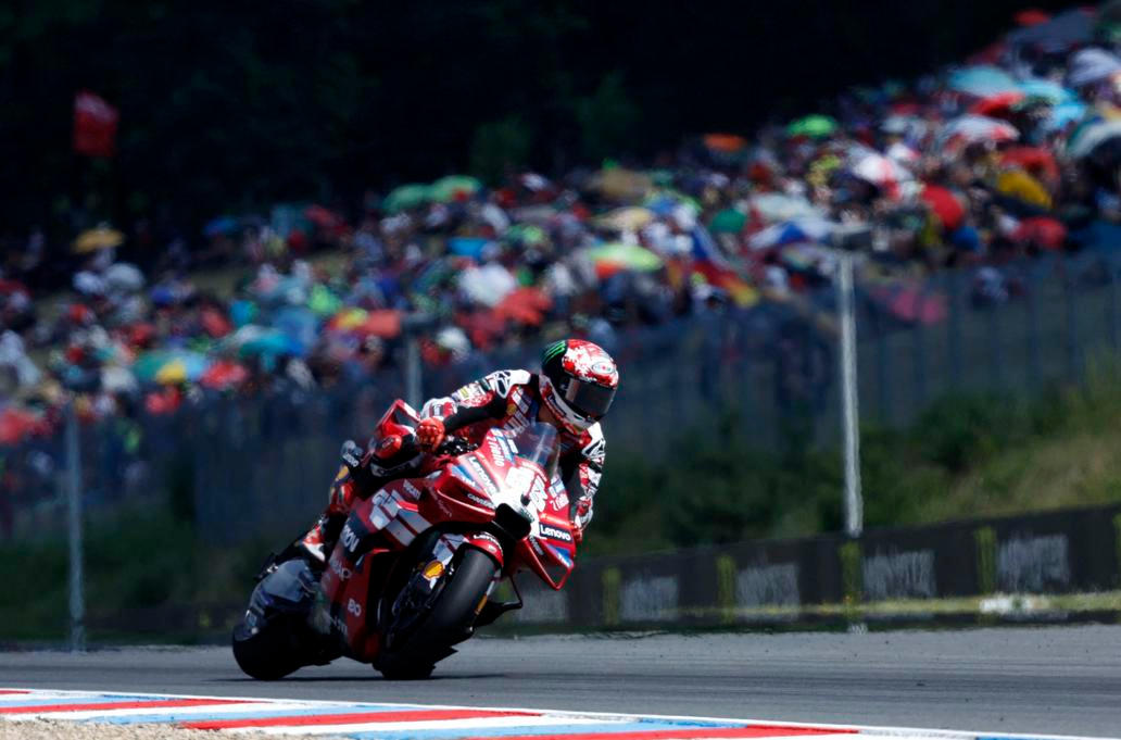 Francesco Bagnaia v závodě MotoGP v Brně 2026