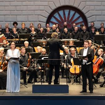 V ústředních rolích vystoupili Simona Šaturová jako Mariken a Jiří Brückler jako Ďábel.