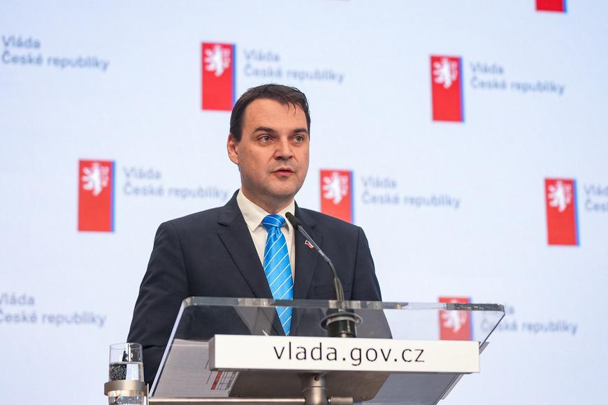 „Věřím, že se prezident neuchýlí k emocím.“ Macinka glosuje verdikt, ozval se i soud