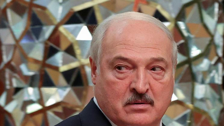 Minulý týden prezident Alexandr Lukašenko (na snímku) v rozhovoru pro stanici Al-Arabíja ujistil, že Bělorusko nepředstavuje pro Ukrajinu žádnou hrozbu. Svému ukrajinskému protějšku Volodymyru Zelenskému se dokonce omluvil za své dřívější útočné výroky.