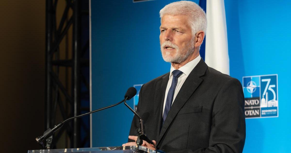 Spor o účast na summitu NATO je Macinkova pomsta za Turka, řekl Pavel