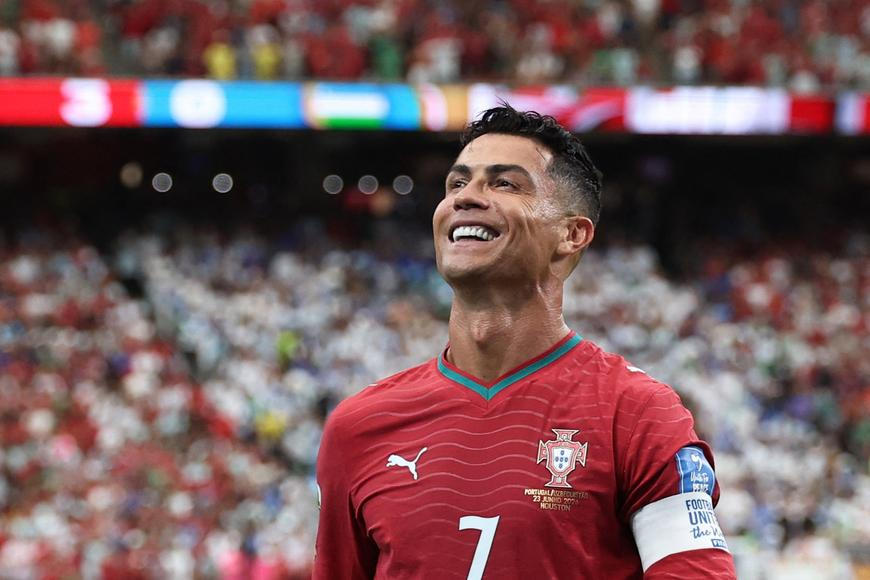 Jsem zpátky, křičel Ronaldo do kamery. Hvězdný Portugalec dal dva góly a pokořil milník