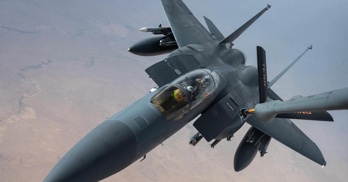 Před sestřelením spatřil záhadnou formaci. Americký pilot promluvil o letící medúze