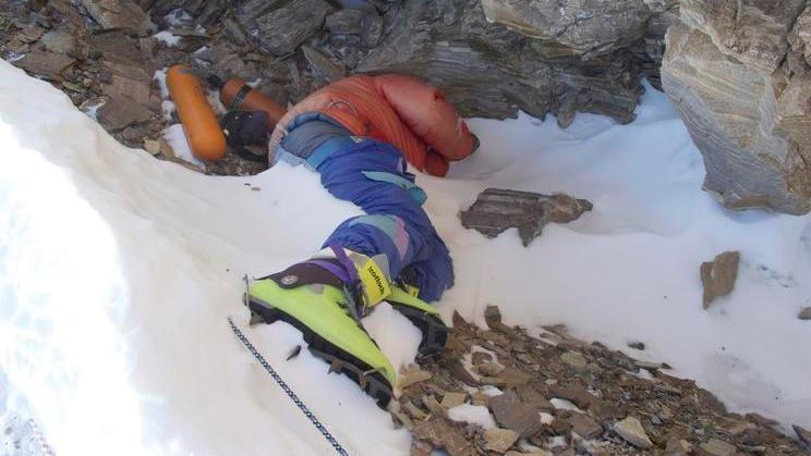 Od roku 1996 se všeobecně předpokládalo, že Green Boots byl indický horolezec Tsewang Paljor, který zahynul během prudké sněhové bouře poblíž vrcholu Everestu. Nyní se však objevily nové informace, které tuto verzi zpochybňují.