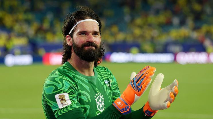 Brazilský brankář Alisson slaví vítězství nad Skotskem na MS 2026