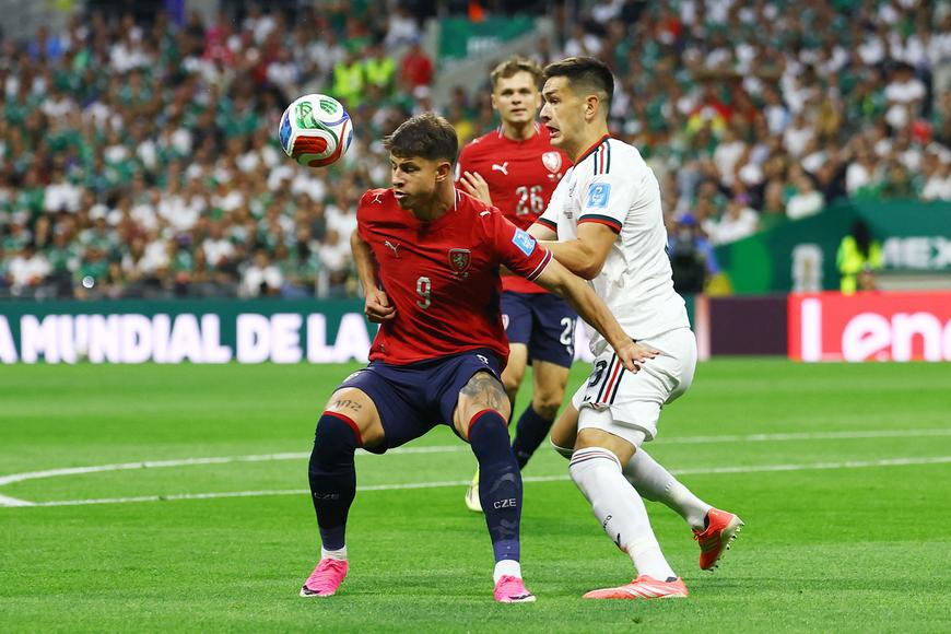 Mexiko - Česko 3:0. Je hotovo. Mexičané v exhibičním tempu přidali třetí úder