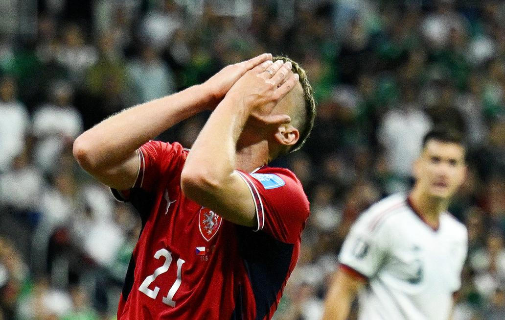 Zklamaný David Douděra v zápase Česko - Mexiko na MS 2026