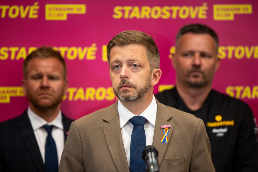 „Okamžitě odvolejte Macinku,“ vyzvali Starostové Babiše. Namíchla je slova o puči