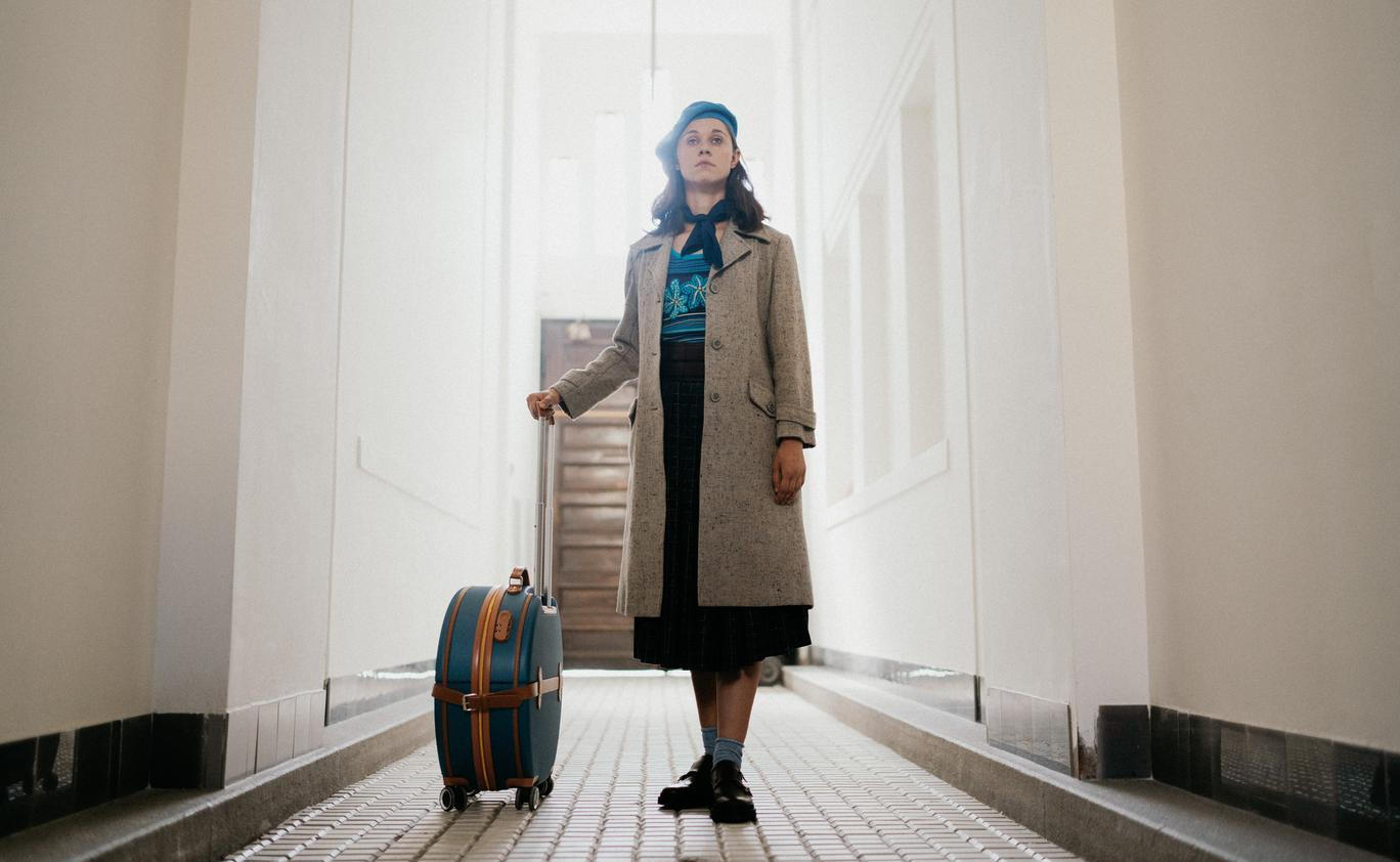 „Nevycházíme ze skutečné historie Laichterova domu, ale spíše z jeho atmosféry. Jako dům bývalého nakladatelství je to místo s bohatou historií, které je prodchnuté množstvím příběhů a knihy jsou zde všudypřítomné. Rozhodli jsme se tak vytvořit vlastní svět, ve kterém jsou dokonce životně důležité,“ vysvětluje režisér Lukáš Brychta.