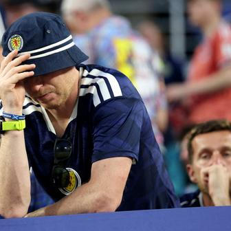 Zklamaný skotský fanoušek po zápase Skotsko - Brazílie na MS 2026