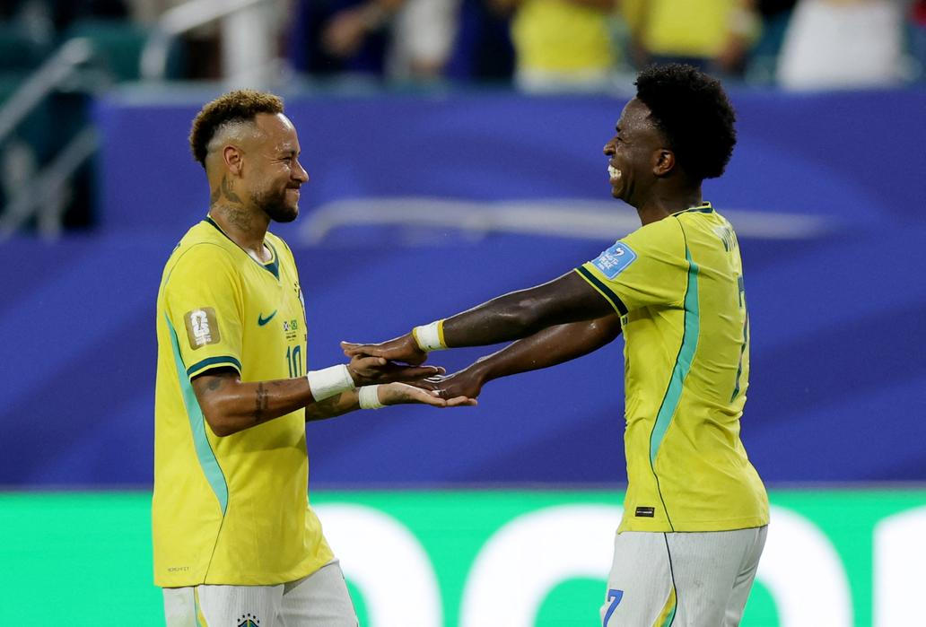 Neymar a Vinícius Júnior po zápase Skotsko - Brazílie na MS 2026