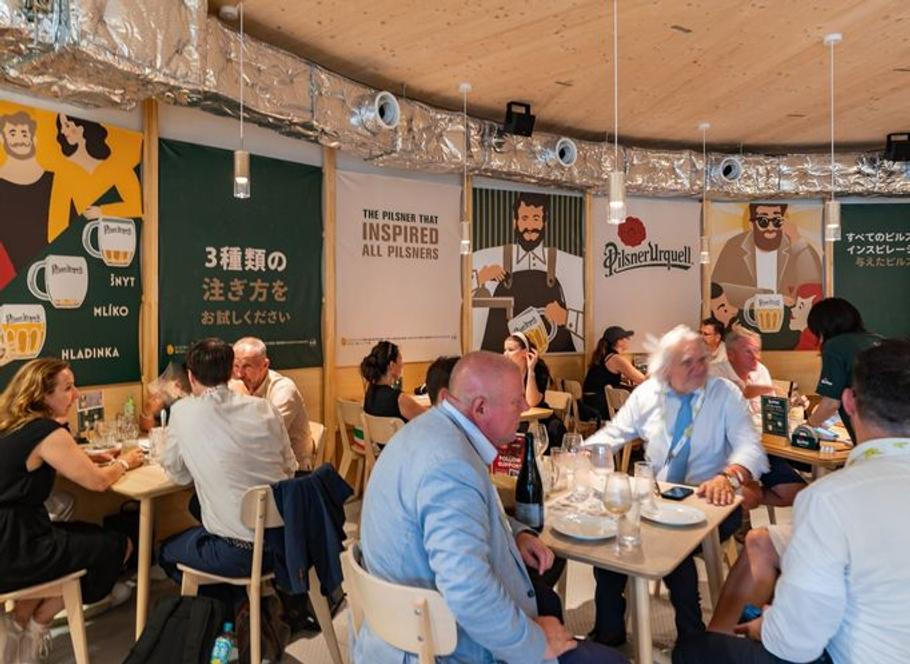 Původně se počítalo s tím, že se pavilon převeze do Česka. O stavbu projevilo zájem několik měst, dnes ale není jasné, jaký osud ji čeká.